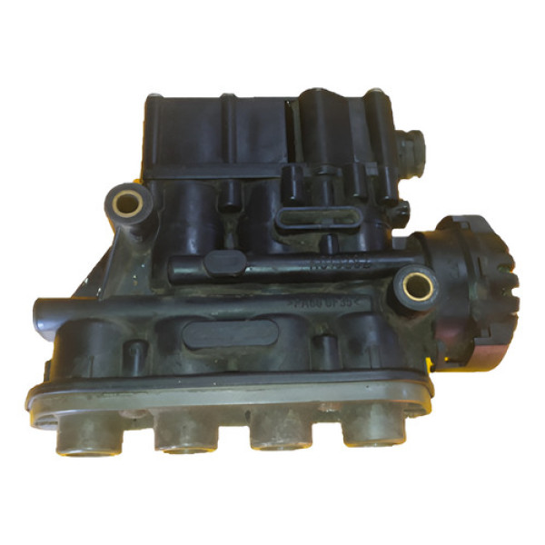 Válvula Controle Suspensão Dianteira Volvo Fh K015292 Usada