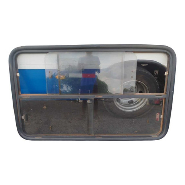 Vão Janela Meio Marcopolo Le 168,5x102cm