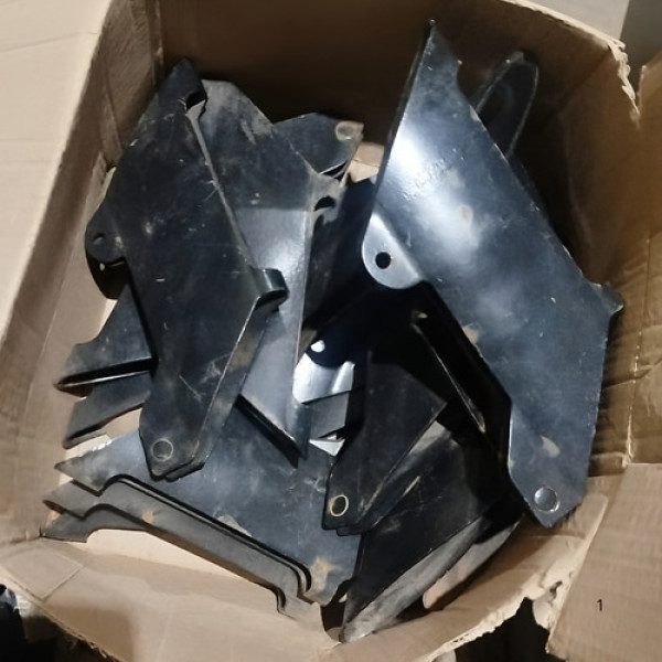 Placa De Desgaste Aço Plantadeira Jd Aax10084 Preto